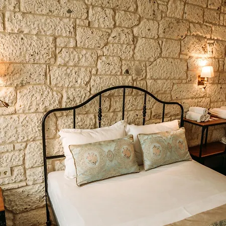 מלון Nill's Stone House Çeşme